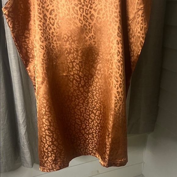 Leopard Print Satin Pajama Set - Picture 4 of 16